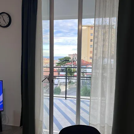Apartment Luciana 2 *
